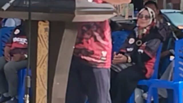 WAKIL BUPATI BIAK NUMFOR JIMMY CARTER KAPISA RUMBARAR, S.H. RESMI MEMBUKA FUN GAMES HOCKEY PAPUA.